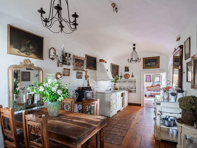 Prodej rodinného domu 215 m², pozemek 1 640 m² - foto 6