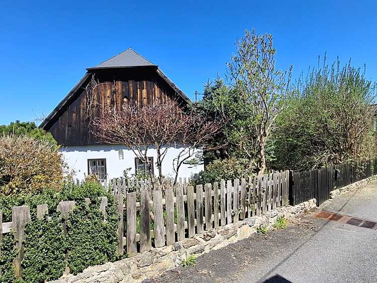 Prodej chalupy 130 m², pozemek 304 m² - foto 1