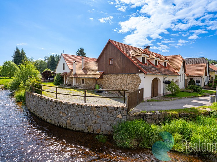 Prodej chalupy 295 m², pozemek 3 066 m² - foto 2