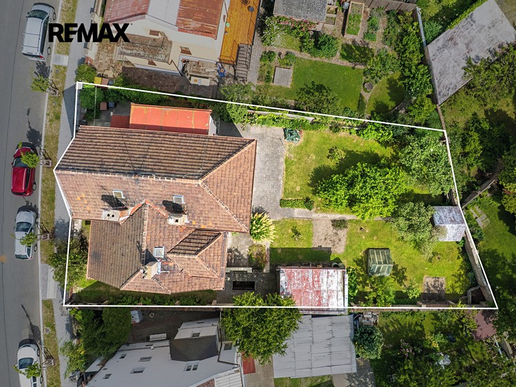 Prodej vily 197 m², pozemek 636 m² - foto 4
