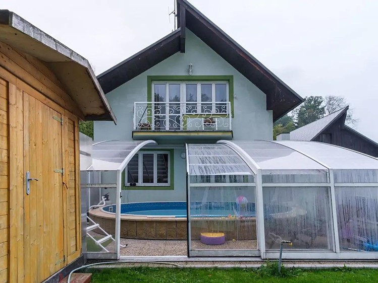 Prodej  vícegeneračního domu 440 m², pozemek 913 m² - foto 3
