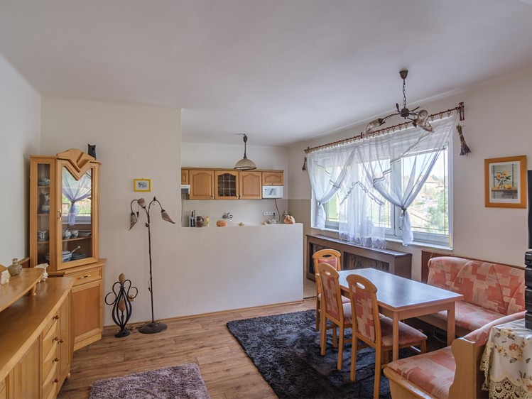 Prodej  vícegeneračního domu 440 m², pozemek 913 m² - foto 6
