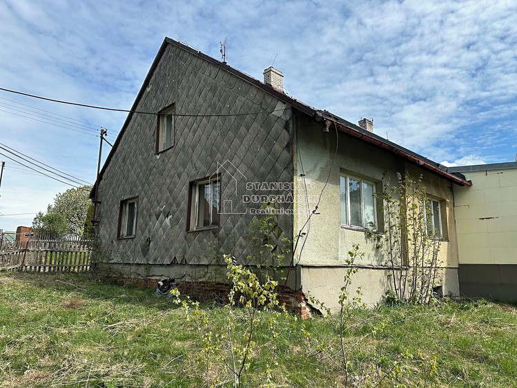 Prodej rodinného domu 200 m², pozemek 120 m² - foto 1