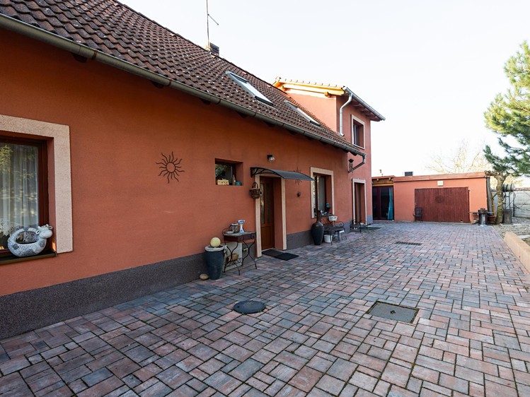 Prodej rodinného domu 211 m², pozemek 318 m² - foto 5