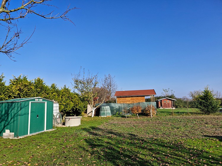 Prodej rodinného domu 108 m², pozemek 677 m² - foto 2