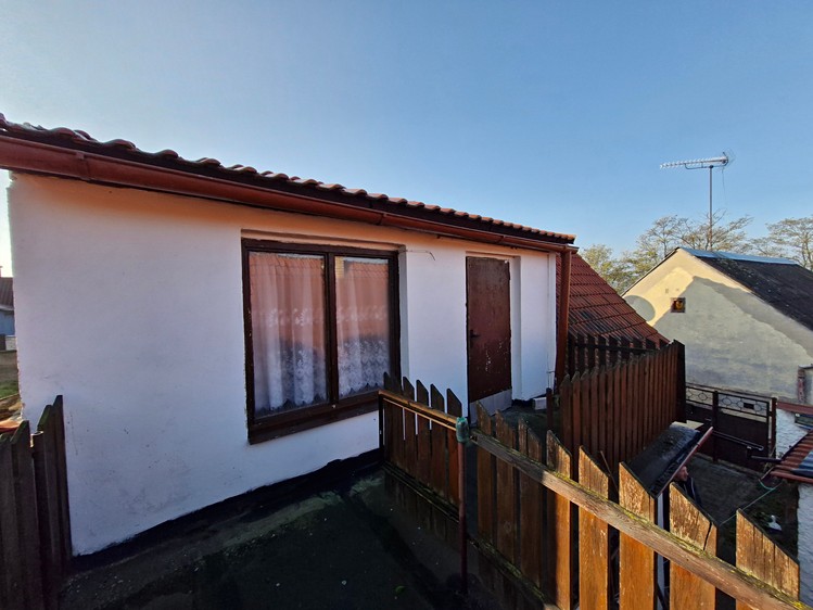 Prodej rodinného domu 108 m², pozemek 677 m² - foto 7