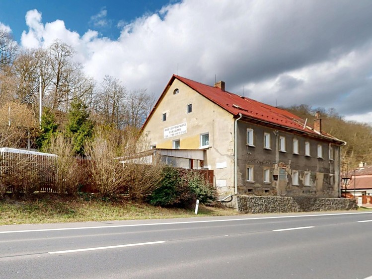Prodej rodinného domu 313 m², pozemek 2 261 m² - foto 2