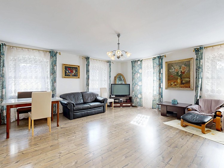 Prodej rodinného domu 313 m², pozemek 2 261 m² - foto 5