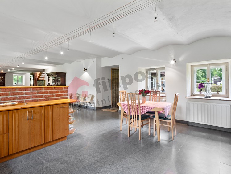 Prodej  zemědělské usedlosti 540 m², pozemek 168 676 m² - foto 8