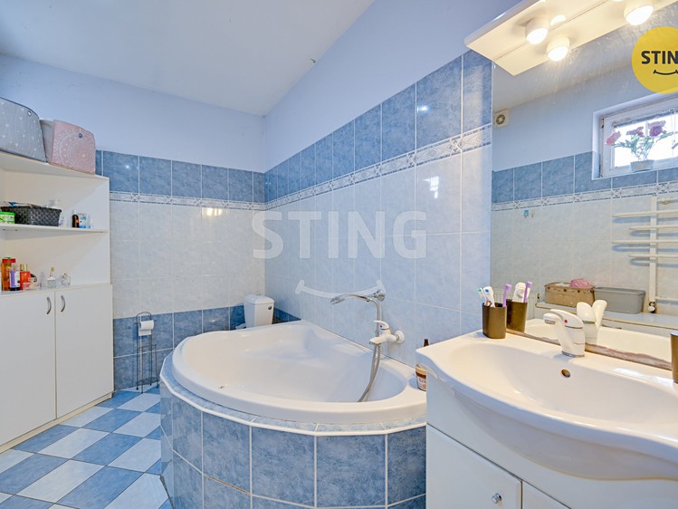 Prodej rodinného domu 160 m², pozemek 189 m² - foto 8