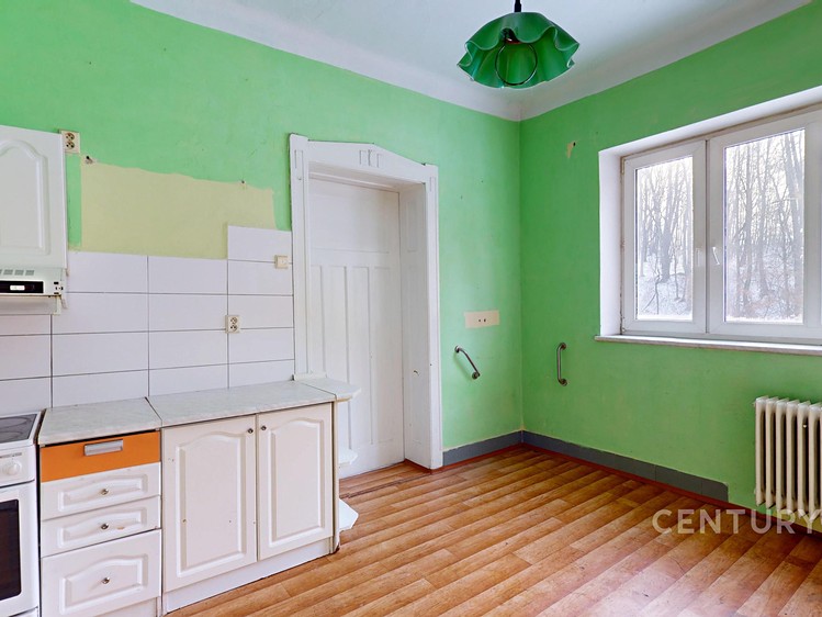 Prodej rodinného domu 185 m², pozemek 2 165 m² - foto 1