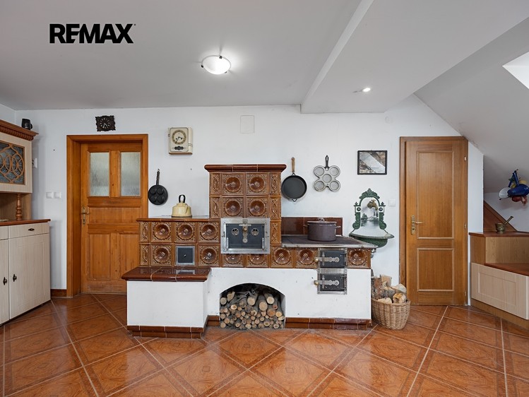 Prodej rodinného domu 121 m², pozemek 638 m² - foto 2