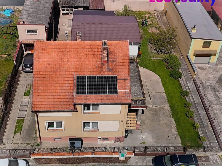 Prodej vícegeneračního domu 228 m², pozemek 800 m² - foto 3