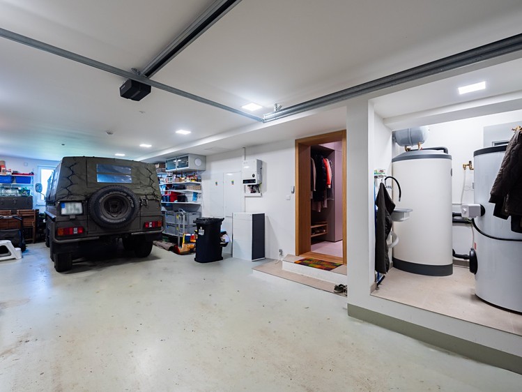 Prodej rodinného domu 336 m², pozemek 1 240 m² - foto 8