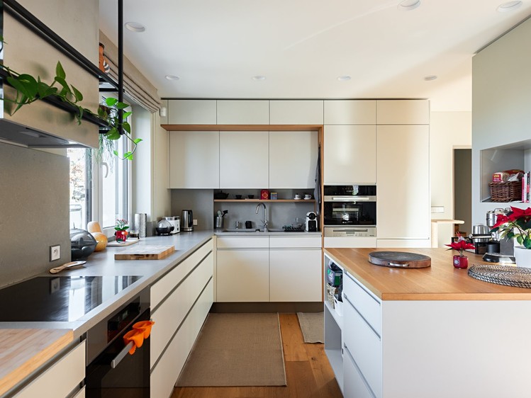 Prodej rodinného domu 336 m², pozemek 1 240 m² - foto 6