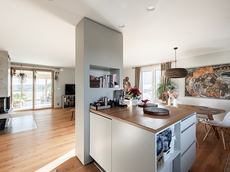 Prodej rodinného domu 336 m², pozemek 1 240 m² - foto 7