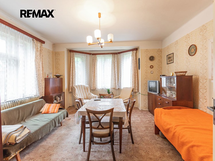 Prodej  rodinného domu 345 m², pozemek 1 475 m² - foto 3