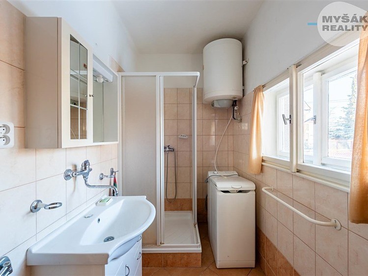 Prodej rodinného domu 150 m², pozemek 674 m² - foto 6