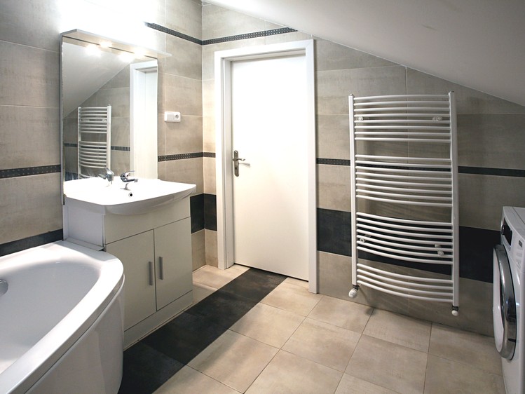 Prodej vícegeneračního domu 146 m², pozemek 0 m² - foto 3