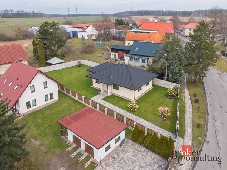 Prodej rodinného domu 123 m², pozemek 900 m² - foto 3