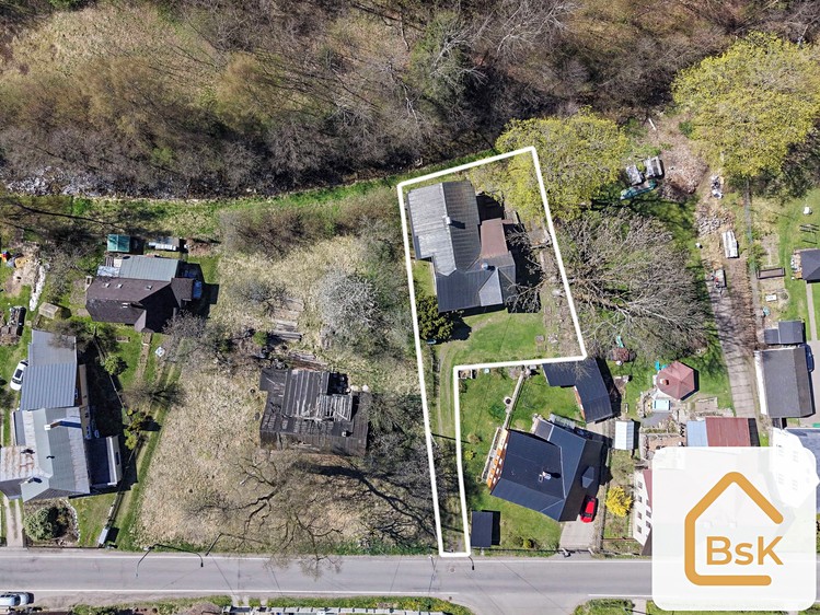 Prodej rodinného domu 230 m², pozemek 773 m² - foto 2