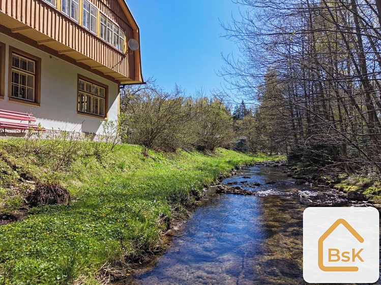 Prodej rodinného domu 230 m², pozemek 773 m² - foto 6