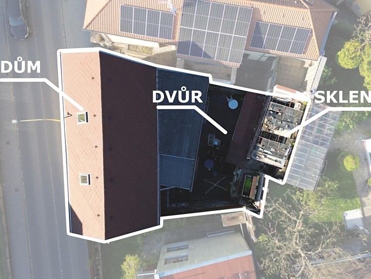 Prodej rodinného domu 240 m², pozemek 216 m² - foto 2