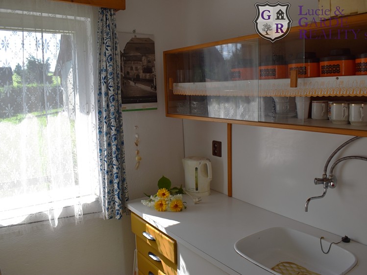 Prodej chaty 90 m², pozemek 593 m² - foto 2