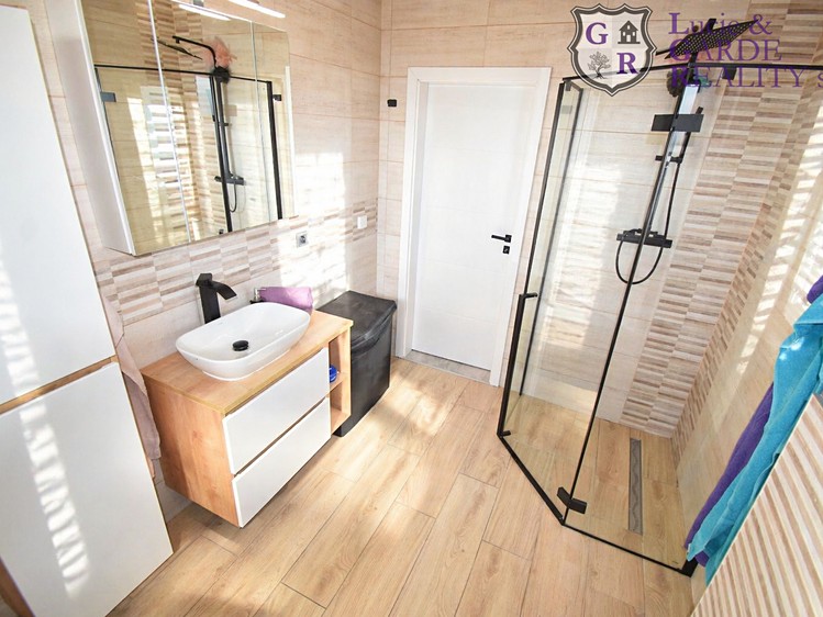 Prodej rodinného domu 160 m², pozemek 1 165 m² - foto 7