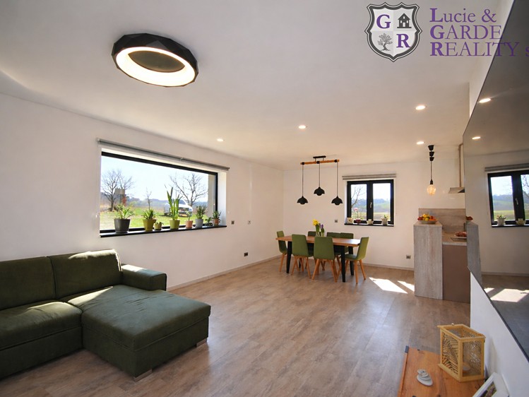 Prodej rodinného domu 160 m², pozemek 1 165 m² - foto 6