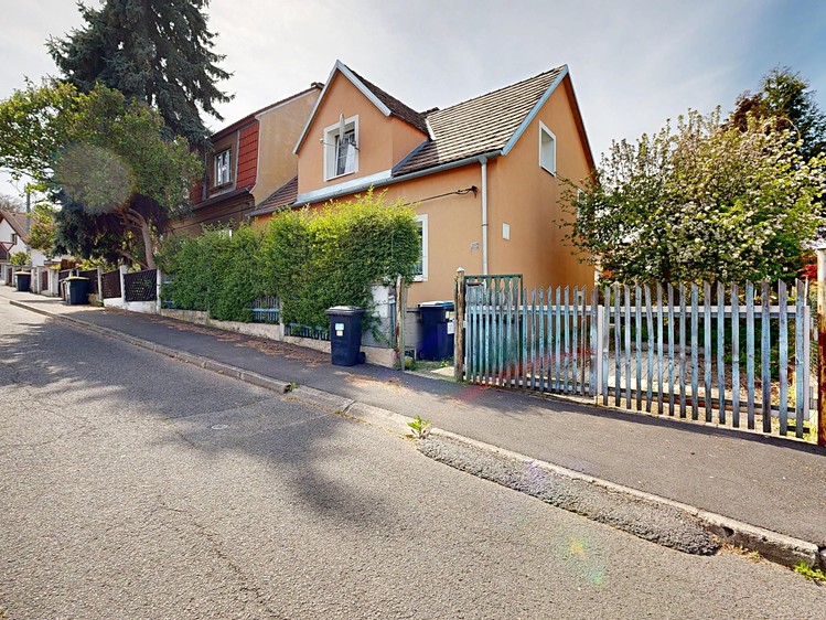 Prodej rodinného domu 95 m², pozemek 371 m² - foto 1