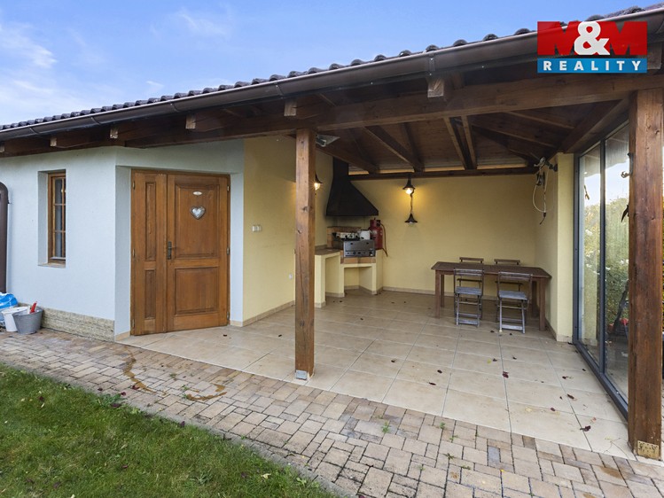 Prodej rodinného domu 147 m², pozemek 891 m² - foto 4