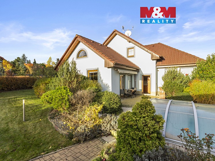Prodej rodinného domu 147 m², pozemek 891 m² - foto 1