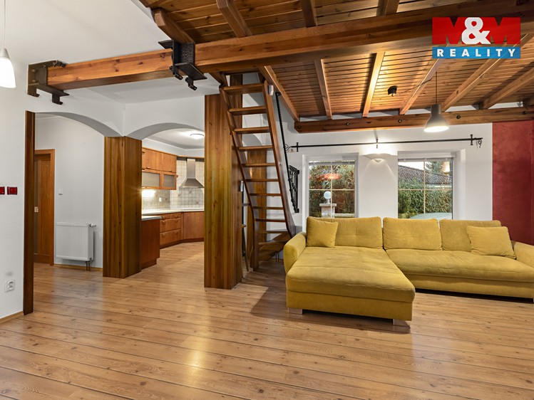 Prodej rodinného domu 147 m², pozemek 891 m² - foto 8