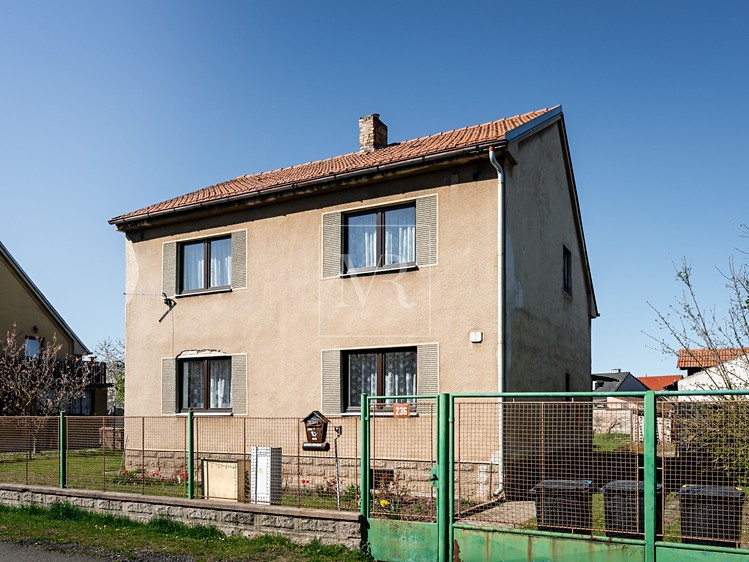 Prodej rodinného domu 127 m², pozemek 886 m² - foto 7