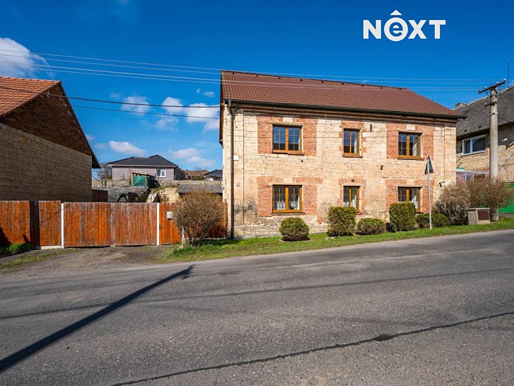 Prodej vícegeneračního domu 206 m², pozemek 626 m² - foto 1