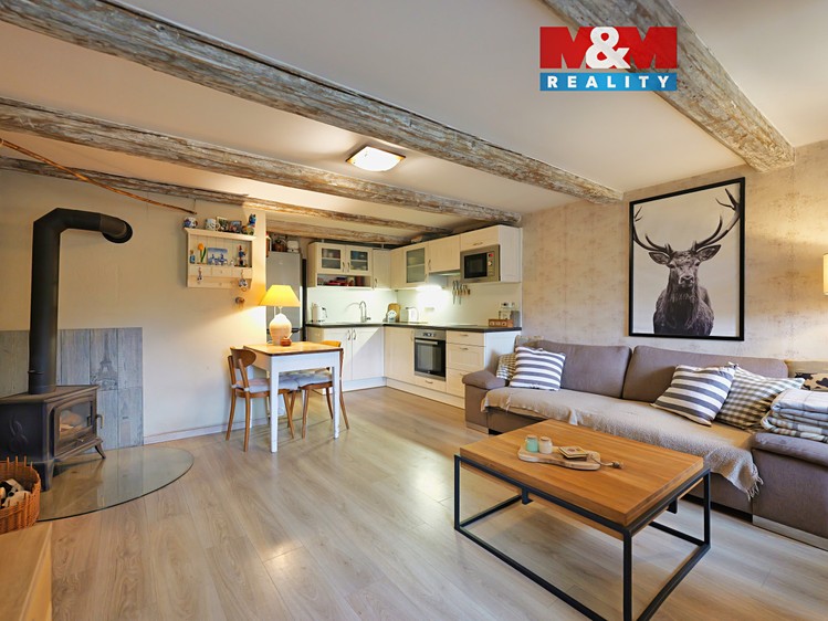 Prodej rodinného domu 200 m², pozemek 275 m² - foto 1