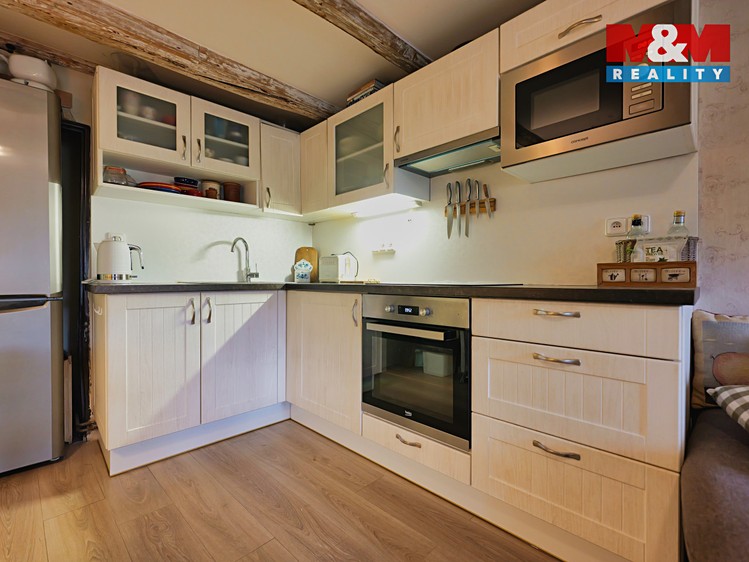 Prodej rodinného domu 200 m², pozemek 275 m² - foto 3
