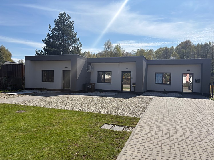Prodej rodinného domu 92 m², pozemek 380 m² - foto 1