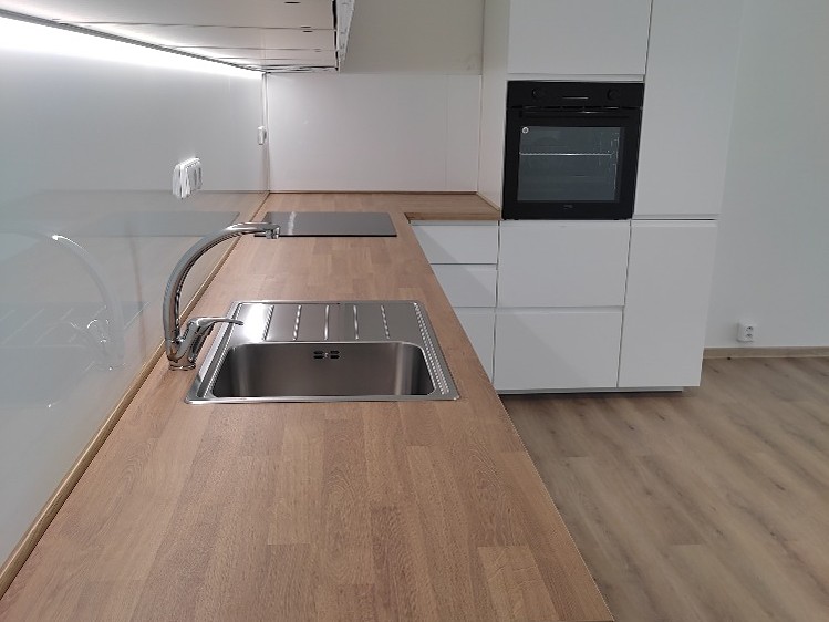 Prodej rodinného domu 92 m², pozemek 380 m² - foto 8