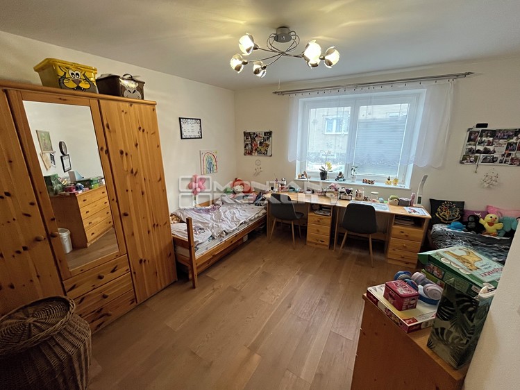 Prodej rodinného domu 234 m², pozemek 559 m² - foto 6