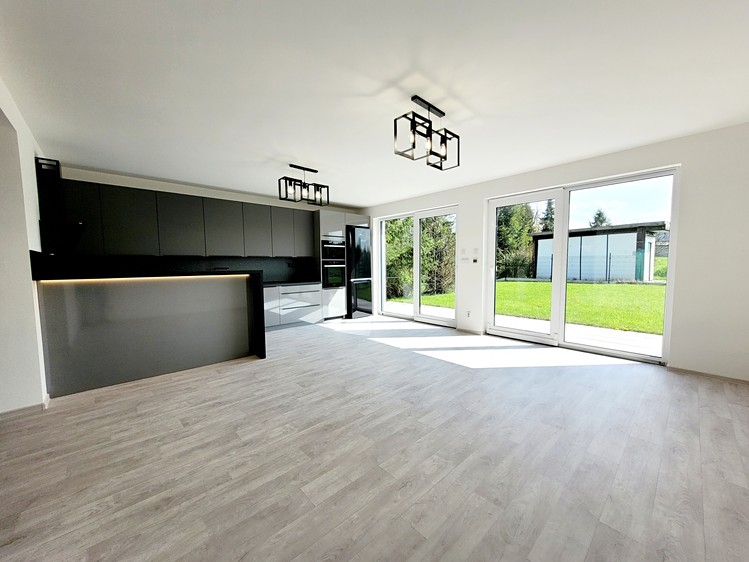 Prodej rodinného domu 172 m², pozemek 347 m² - foto 1