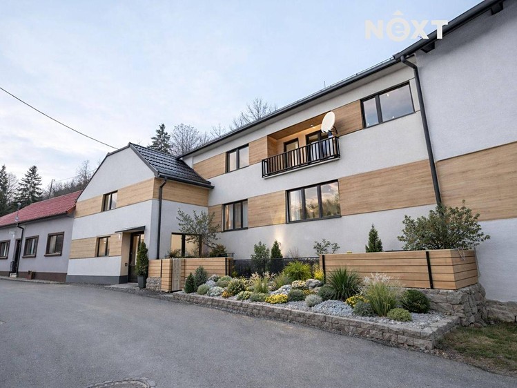 Prodej rodinného domu 190 m², pozemek 1 025 m² - foto 3