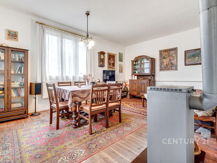 Prodej rodinného domu 182 m², pozemek 1 250 m² - foto 4