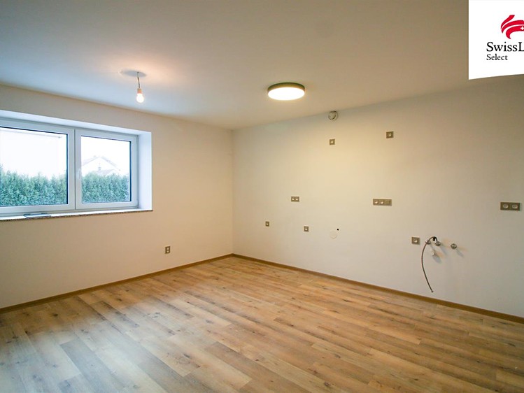 Prodej  rodinného domu 177 m², pozemek 1 052 m² - foto 4