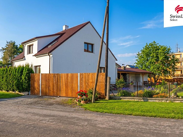 Prodej  rodinného domu 177 m², pozemek 1 052 m² - foto 8
