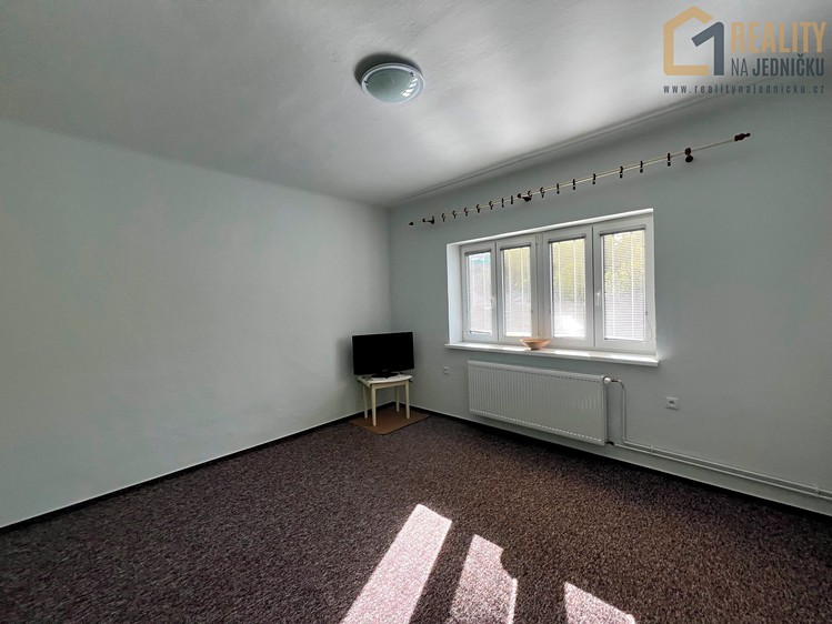 Prodej rodinného domu 76 m², pozemek 361 m² - foto 7