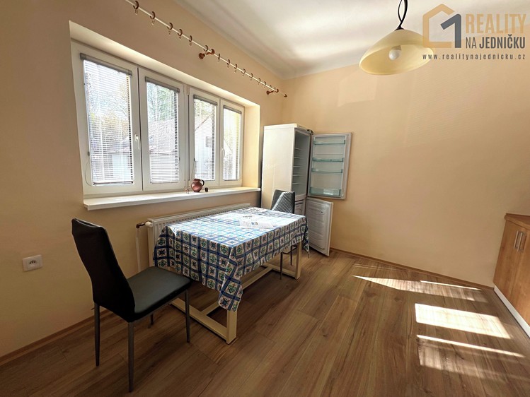 Prodej rodinného domu 76 m², pozemek 361 m² - foto 5