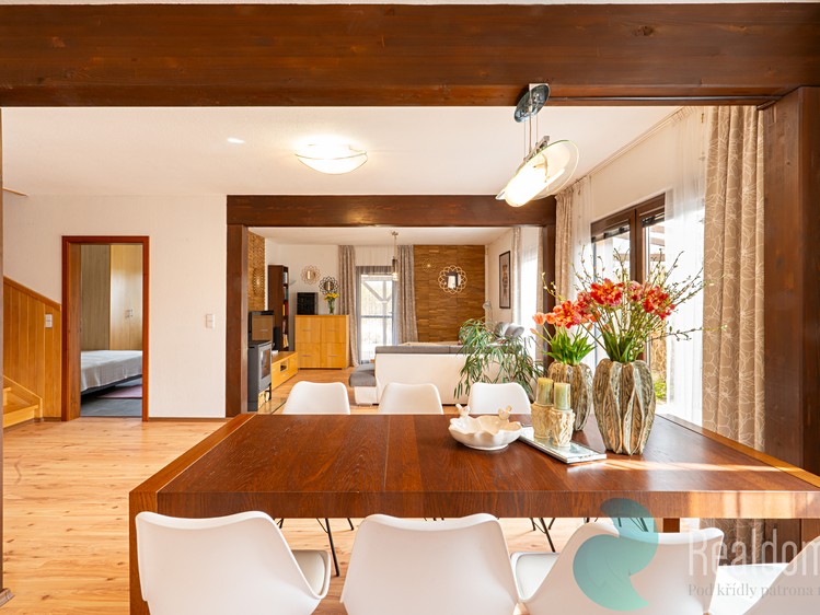 Prodej rodinného domu 146 m², pozemek 702 m² - foto 4