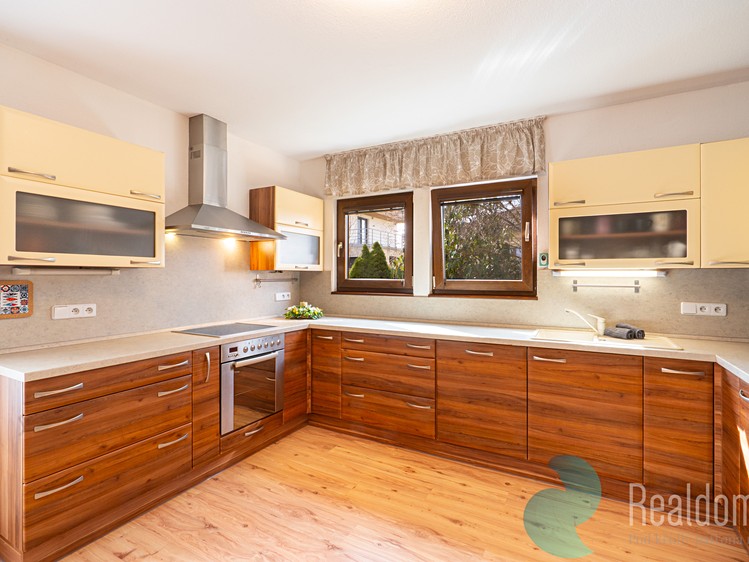 Prodej rodinného domu 146 m², pozemek 702 m² - foto 7